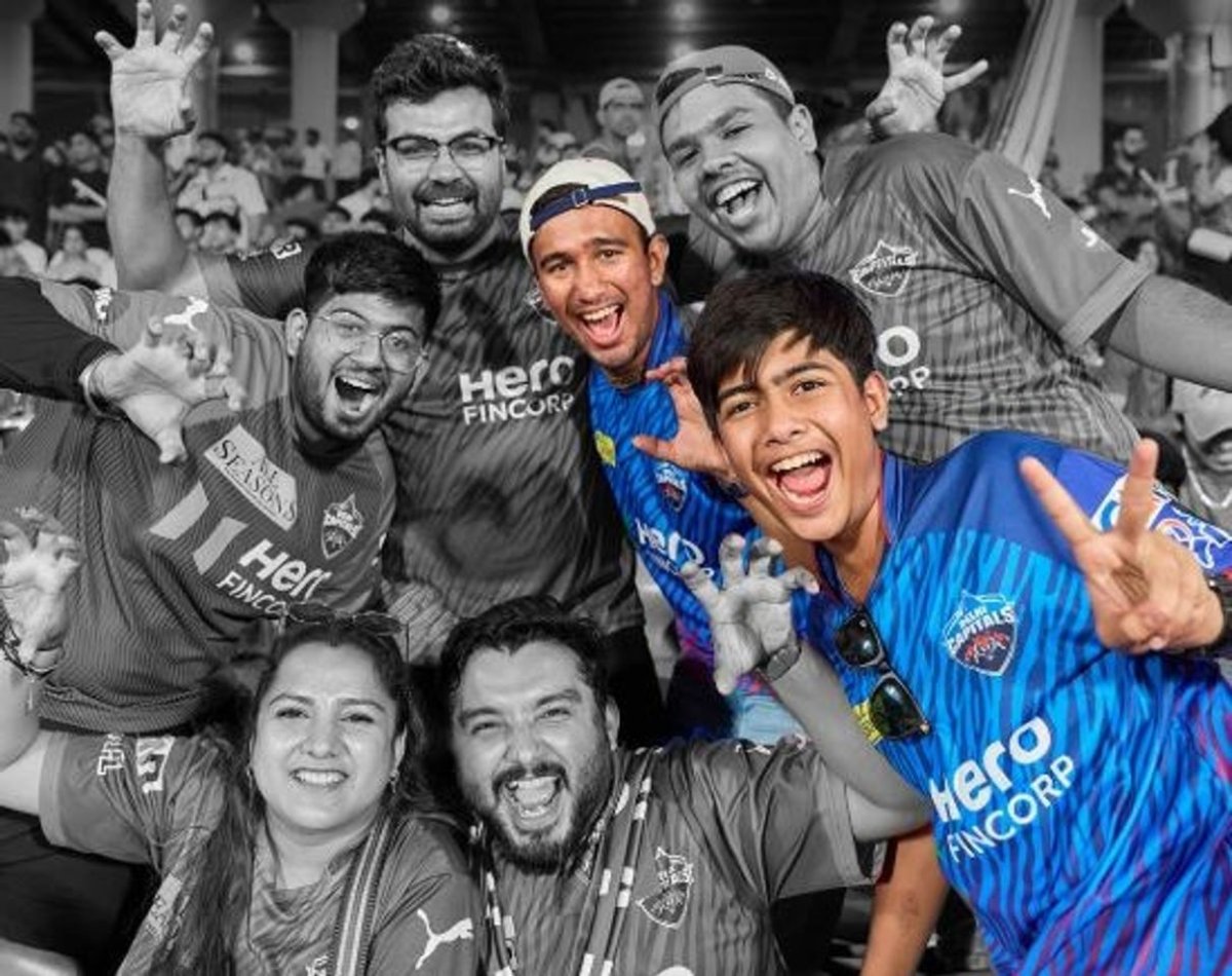 Cricket: ଦୁଇ ମୃତ ଭାଇଙ୍କୁ ବିଜୟ ଉତ୍ସର୍ଗ କଲା ଦିଲ୍ଲୀ କ୍ୟାପିଟାଲ୍ସ