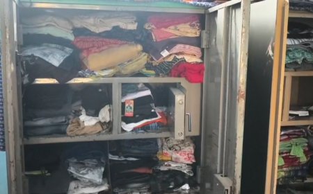 Stolen: ବନ୍ଧୁକ ଦେଖାଇ ୮୦ ଗ୍ରାମ୍‌ ସୁନା ଅଳଙ୍କାର, ୩୦ହଜାର ଟଙ୍କା ଲୁଟିଲେ ଦୁର୍ବୃତ୍ତ
