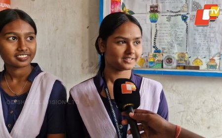 Scored 580 Marks: Matric Boy Gets 100 in Maths, 98 in Literature